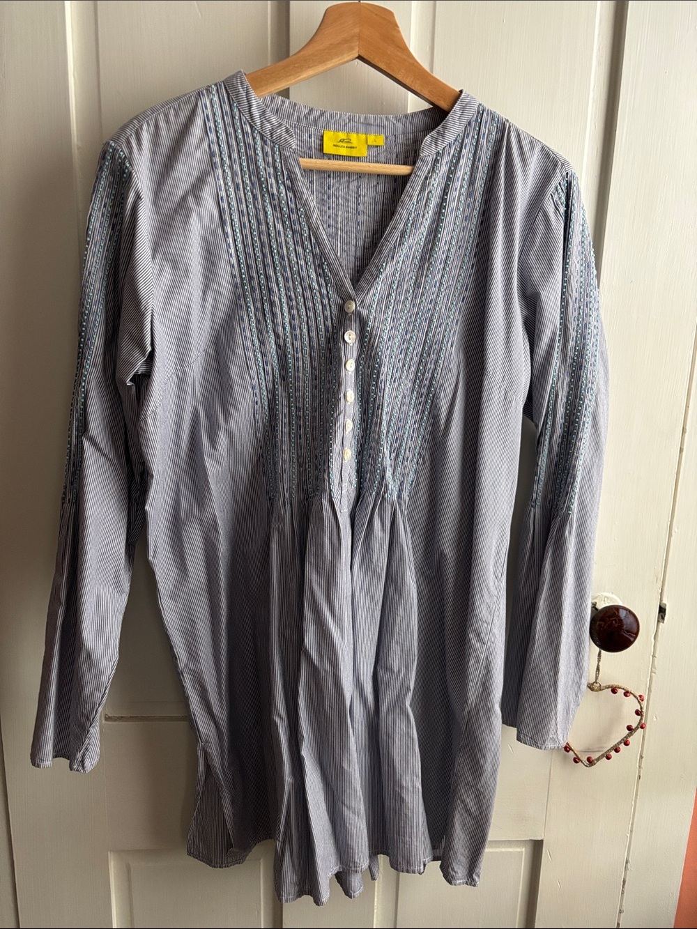Roberta Roller Rabbit Women's Light Blue Pin stripe Beaded V-Neck Tunic like new